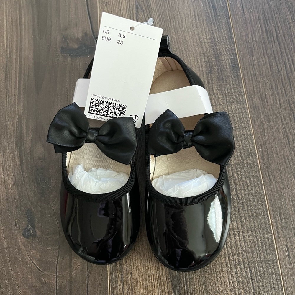 H&M Black Patent Kids Dress Shoes with Bow